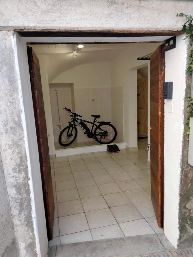 Villa Casa Storta - Cycle Garage Con Biciclette Pisogne Exterior foto